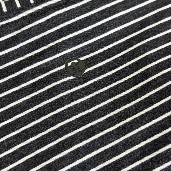 SALE! Lululemon | Striped Gray & White V-Neck Tee | Size 8 | EUC - Picture 4 of 4